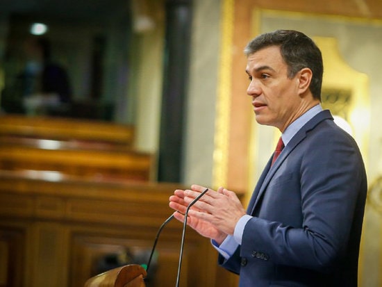 Spanish president Pedro Sánchez speaking in Congress on April 9, 2020
